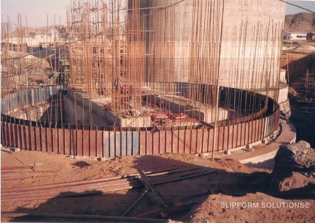Formwork Erection during silo slipform, legacy slipform project photograph